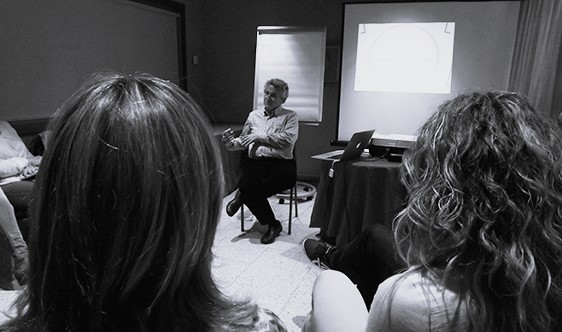 Lee más sobre el artículo Presentamos el curso 101 de A.T con el psicólogo clínico Jesús Cuadra.